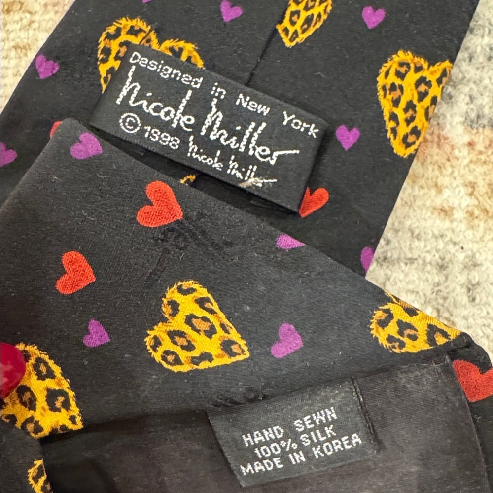 Vintage 1998 Nicole Miller Silk Tie, Cheetah Heart Print - Picture 4 of 4